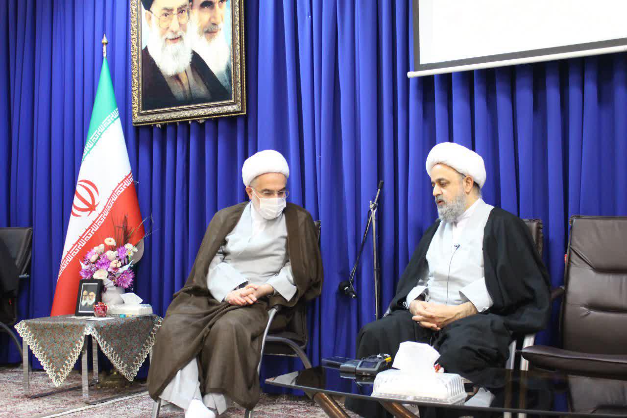 دیدار دبیرکل مجمع جهانی تقریب مذاهب اسلامی با نماینده ولی فقیه در استان کردستان