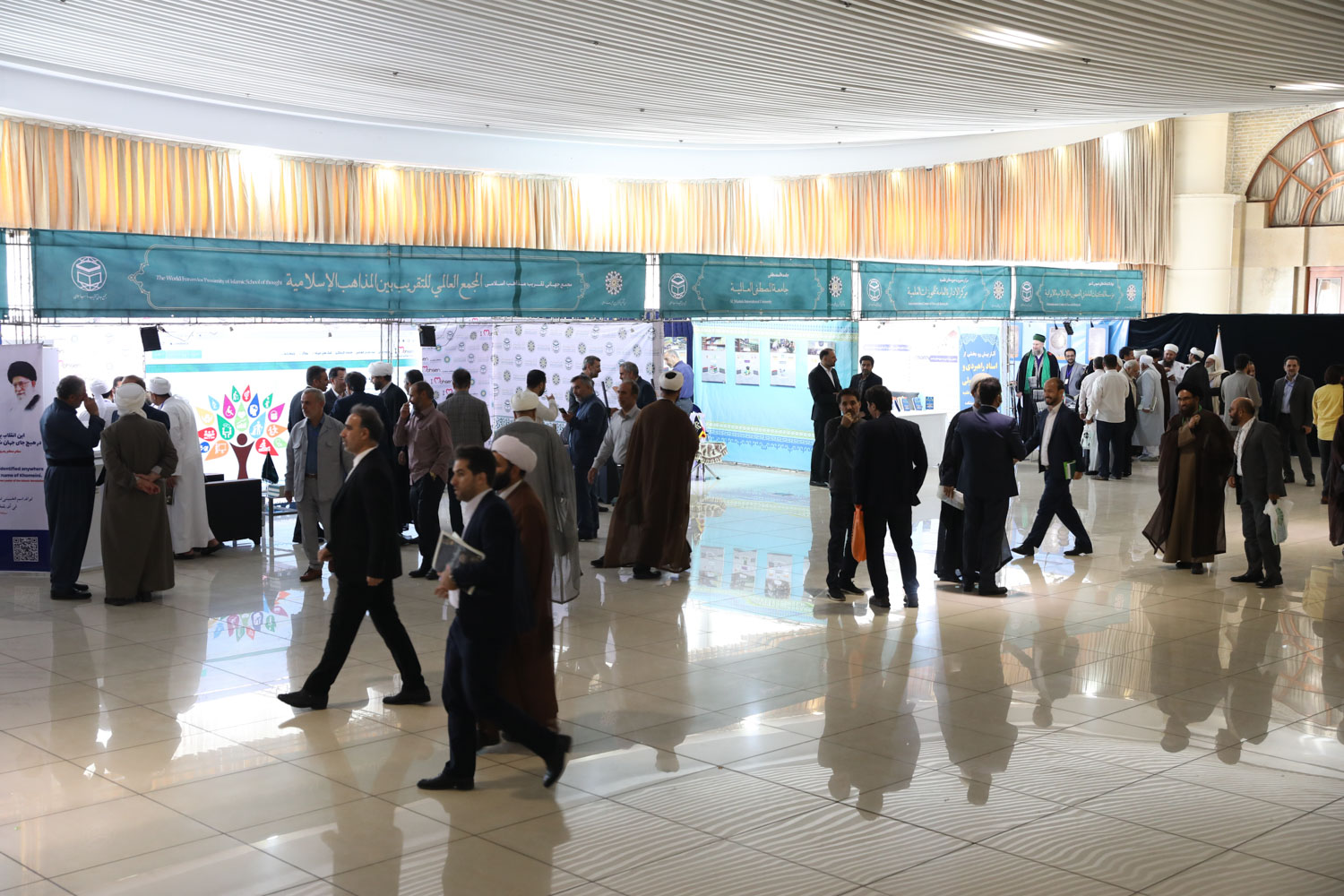 در حاشیه سی و ششمین کنفرانس بین المللی وحدت اسلامی