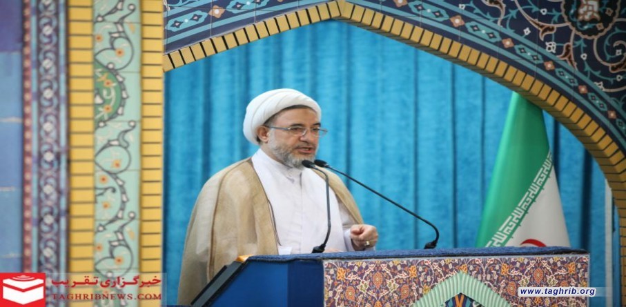 آية الله الاراكي: معسکر المقاومة رمز العزة في مجابهة الكفّار