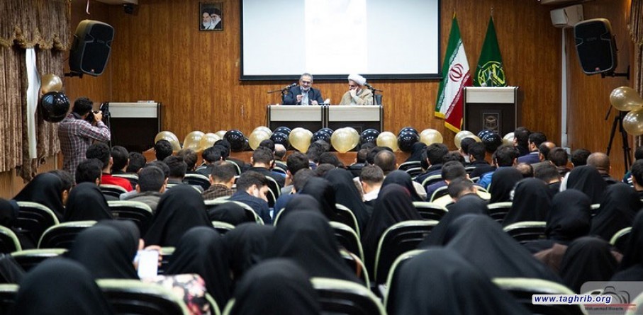 أمين عام الأكاديميات الإسلامية الإيرانية في حفل يوم الطالب: يجب أن يكون الطلاب حساسين تجاه قضايا البلد / طلاب جامعة المذاهب الإسلامية نواب الوحدة لديهم مهمة كبيرة
