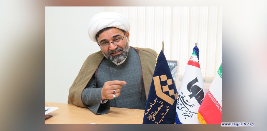 خدمت رسانی به قرآنیان جهان اسلام | ارایه معارف قرآنی به امت اسلامی در سایت جامع القرآن