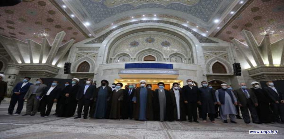 المشاركون في المؤتمر الدولي الخامس والثلاثين للوحدة الاسلامية يجددون العهد مع اهداف الامام الخميني (ره)