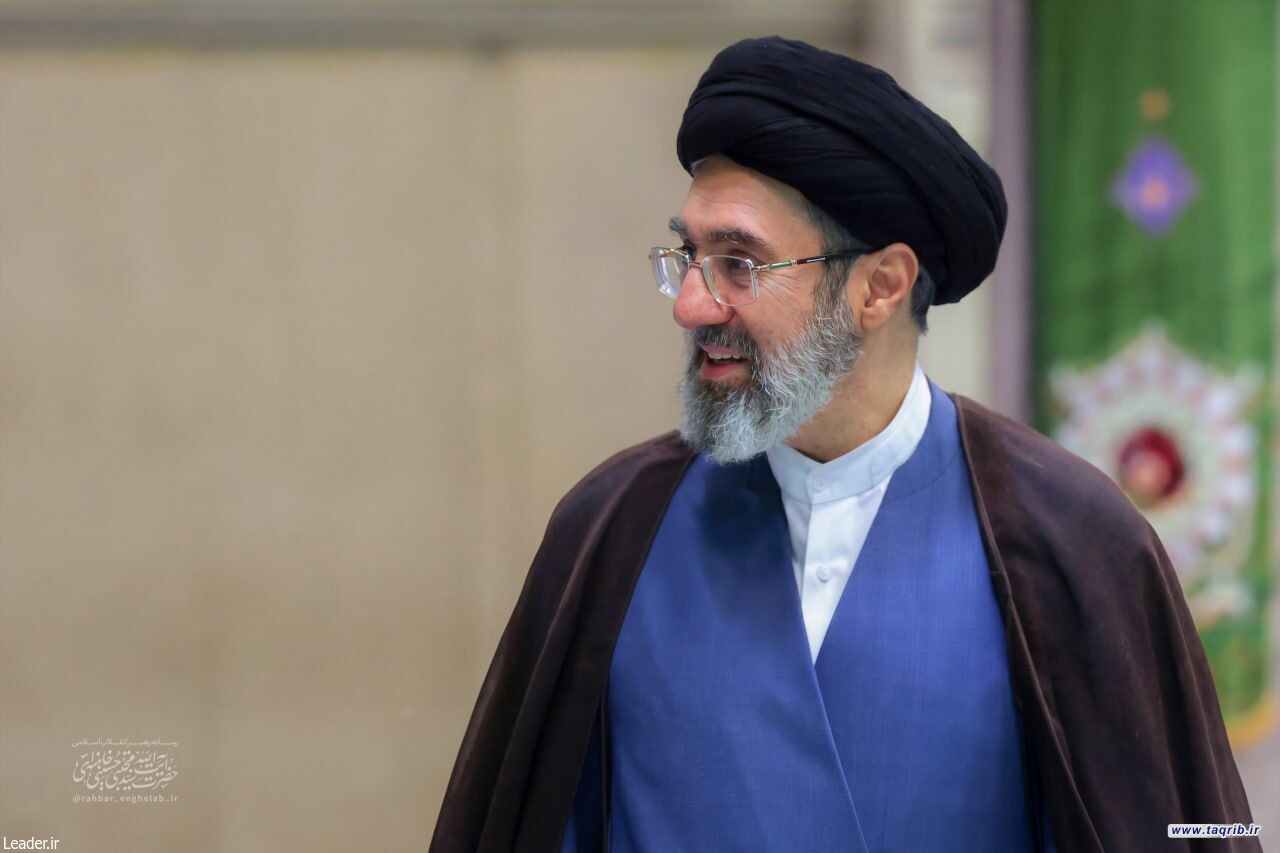 هر کار تفرقه انگیزی از هر فردی با هر جایگاهی در جهت مقصود دشمن است