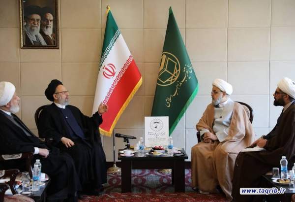 الدکتور شهریاري: وحدة المکونات اللبنانية تضمن المقاومة في وجه اطماع الکیان الصهیوني
