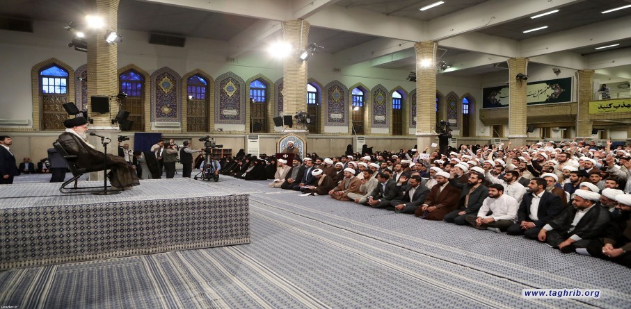 لقاء رمضاني لطلاب الحوزات العلميّة بالإمام الخامنئي