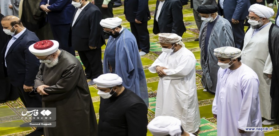 ضيوف المؤتمر الدولي 35 للوحدة الاسلامية يشاركون في صلاة الجمعة طهران