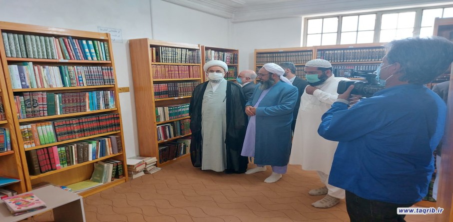 الدكتور "حميد شهرياري" يتفقد مدرسة الفاروقي و مسجد جامع العثماني في زاهدان