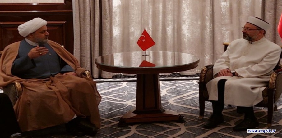 الدكتور شهرياري يلتقي رئيس منظمة الشؤون الدينية التركية علي ارباش