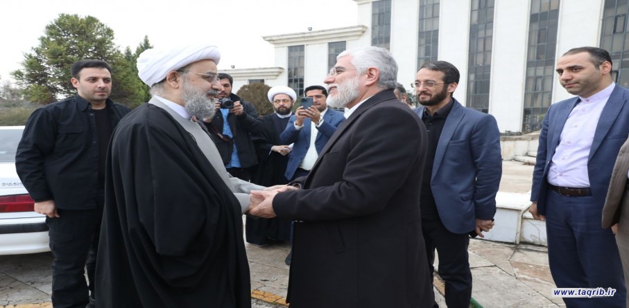 على هامش المؤتمر الاقليمي الثاني للوحدة الاسلامية في مدينة جرجان؛ الدكتور شهرياري يلتقي محافظ كلستان شمالي البلاد